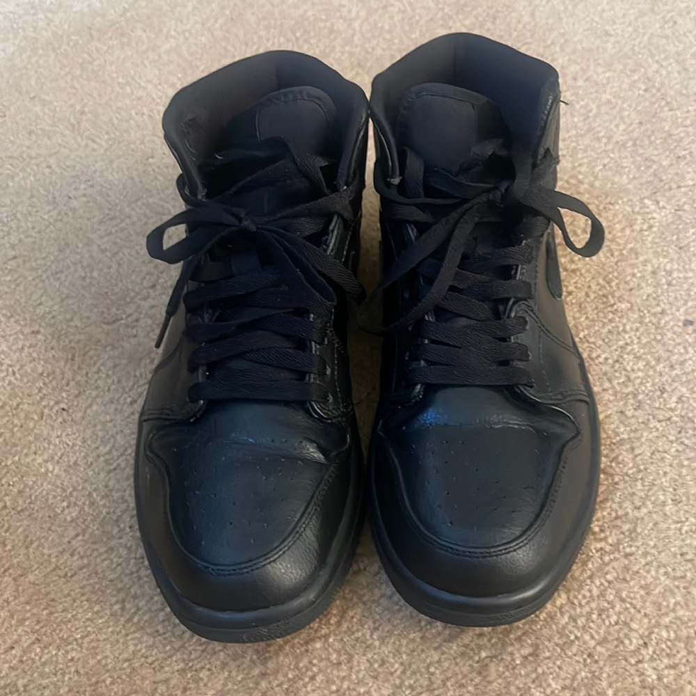 Men Jordan Mid size9.5